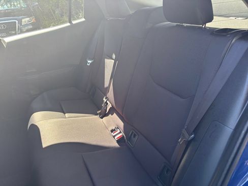 Used 2025 Toyota Prius LE FWD image 32