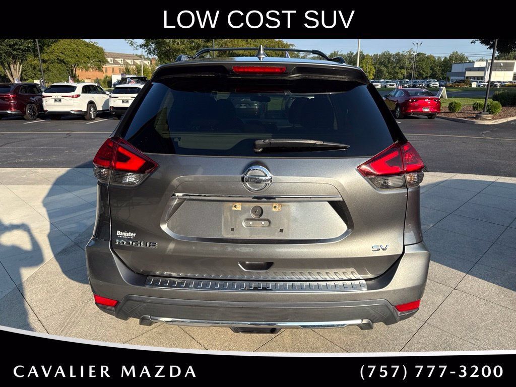 Used 2017 Nissan Rogue SV w/ Midnight Edition Package FWD image 8