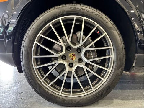 Used 2019 Porsche Cayenne AWD/4WD image 54