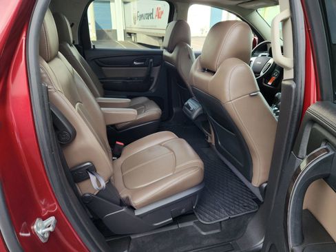 Used 2016 GMC Acadia SLT w/ Premium Edition AWD/4WD image 17