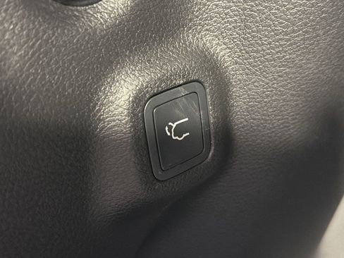 New 2026 Jeep Compass Limited image 9