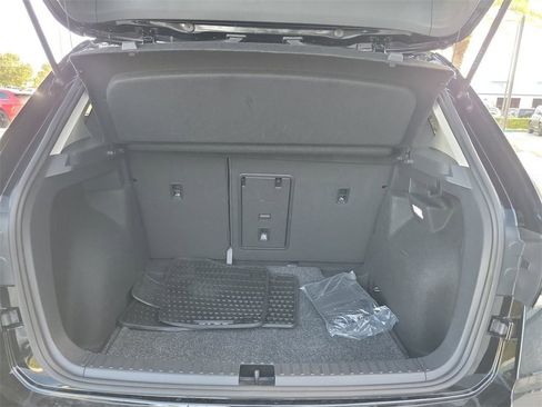 Used 2025 Volkswagen Taos S image 11