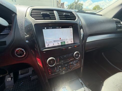 Used 2019 Ford Explorer XLT w/ Equipment Group 202A AWD/4WD image 12