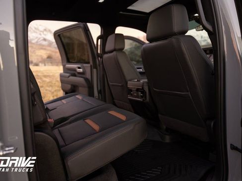 Used 2025 GMC Sierra 3500 AT4 w/ AT4 Premium Plus Package image 15