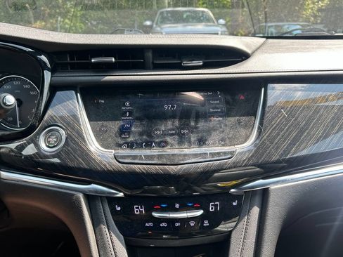 Used 2021 Cadillac XT6 Premium Luxury AWD/4WD image 25