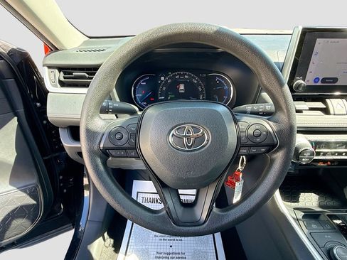 Used 2025 Toyota RAV4 LE AWD/4WD image 12