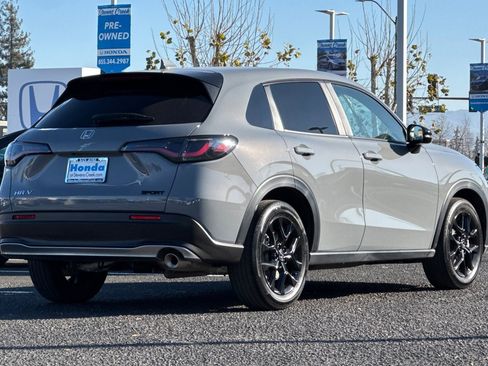 Used 2025 Honda HR-V Sport image 8
