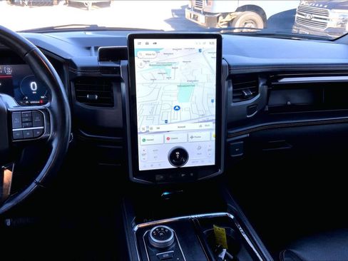 Certified 2023 Ford Expedition Max Platinum image 7