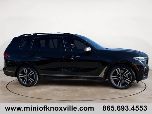 Used 2022 BMW X7 M50i w/ Luxury Seating Package image 2