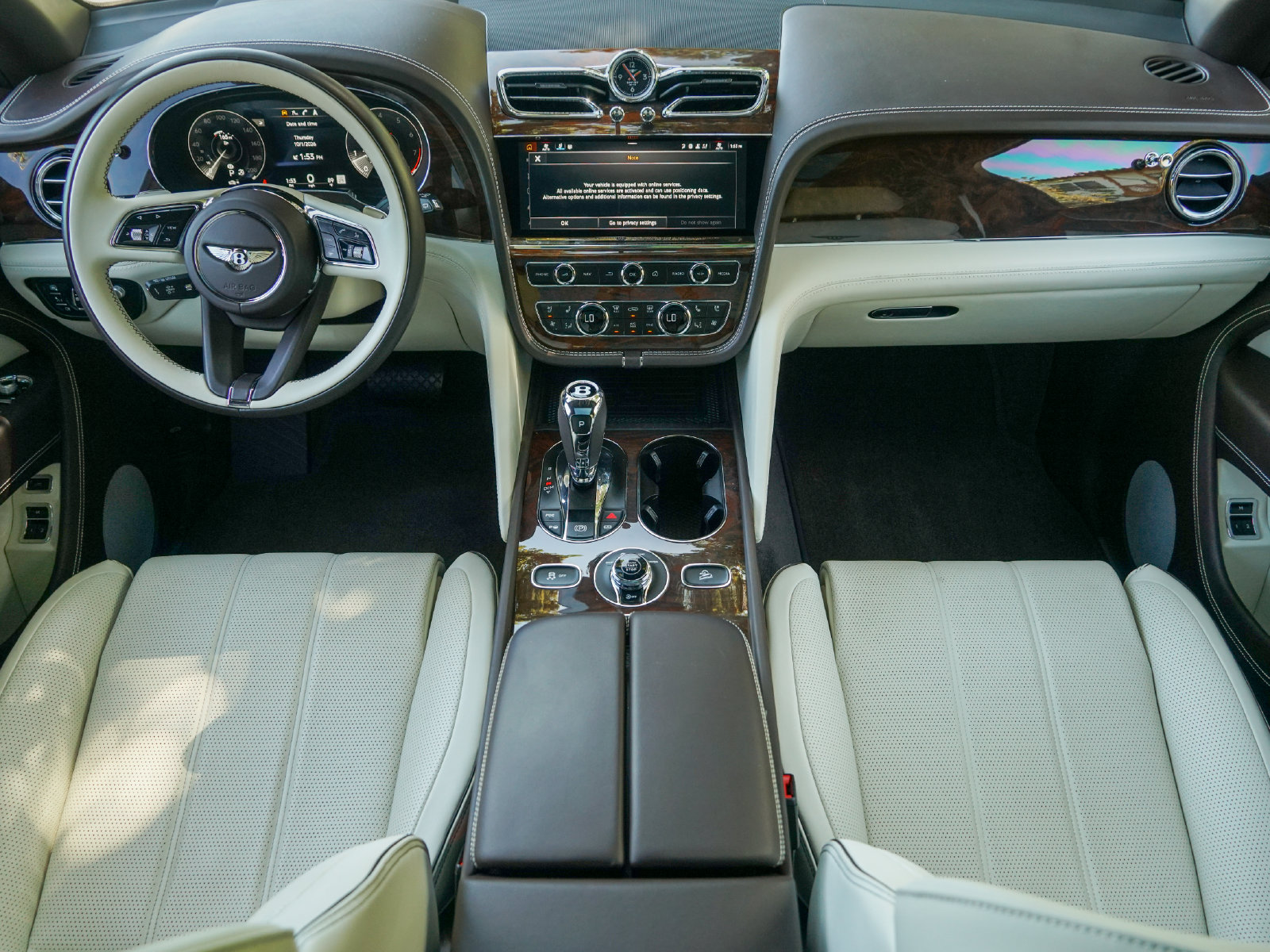 Certified 2023 Bentley Bentayga Extended Wheelbase AWD/4WD image 8
