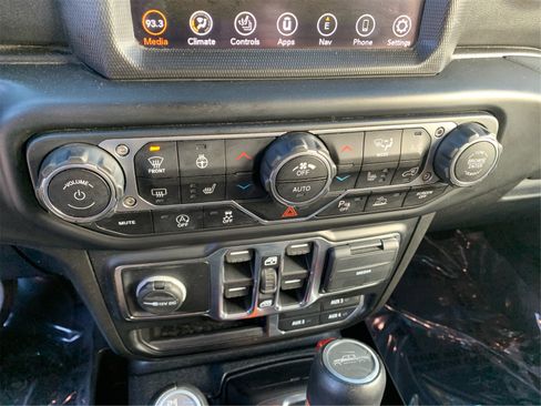 Used 2022 Jeep Gladiator Overland w/ Popular Equipment Package image 26