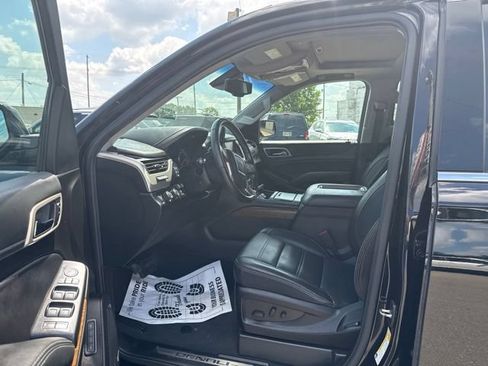 Used 2019 GMC Yukon XL Denali w/ Denali Ultimate Package AWD/4WD image 10