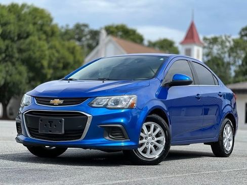 Used 2019 Chevrolet Sonic LT w/ Convenience Package FWD image 1