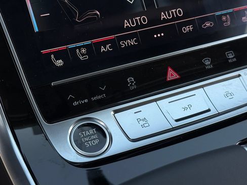 Certified 2025 Audi Q7 3.0T Prestige AWD/4WD image 41