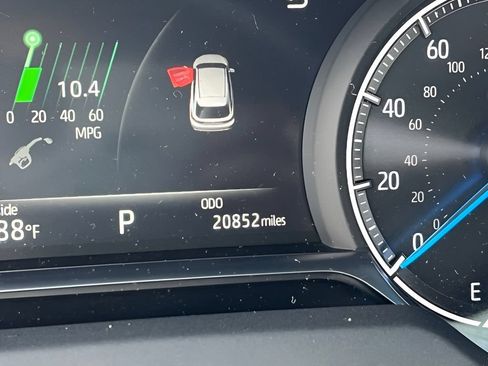 Certified 2023 Toyota Venza XLE AWD/4WD image 20