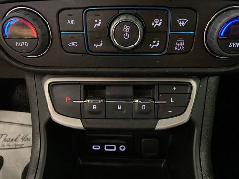 Certified 2023 GMC Terrain SLT AWD/4WD image 19