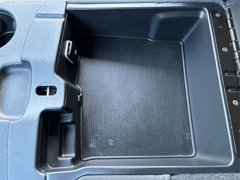 Used 2024 RAM 3500 Big Horn image 26