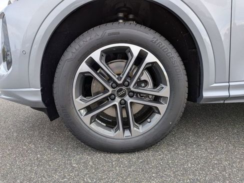 New 2025 Audi Q5 Premium image 16