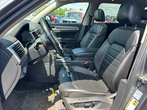 Used 2018 Volkswagen Atlas SEL Premium AWD/4WD image 18