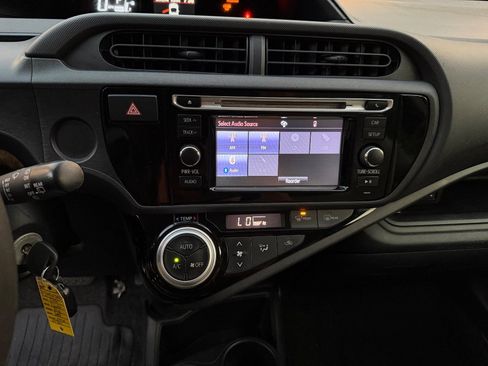 Used 2016 Toyota Prius C One FWD image 15
