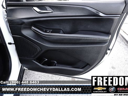 Used 2024 Jeep Grand Cherokee Laredo image 34