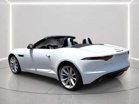 Used 2019 Jaguar F-TYPE Convertible RWD image 3
