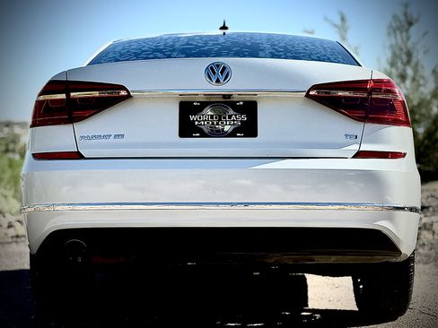Used 2017 Volkswagen Passat 1.8T SE image 6