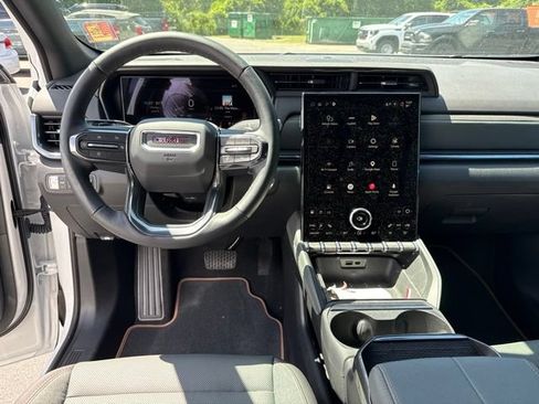 Used 2026 GMC Terrain AT4 AWD/4WD image 15
