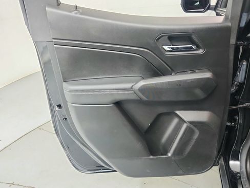 Used 2023 Chevrolet Colorado LT AWD/4WD image 22