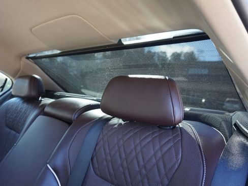 Used 2017 BMW 740i image 25