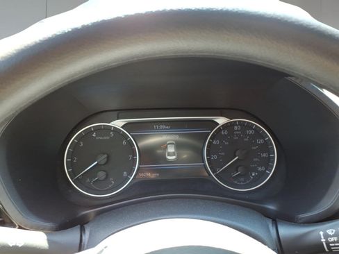 Used 2023 Nissan Sentra SV FWD image 13
