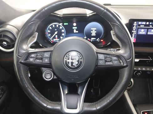 Used 2024 Alfa Romeo Tonale Veloce w/ Active Assist Package AWD/4WD image 40
