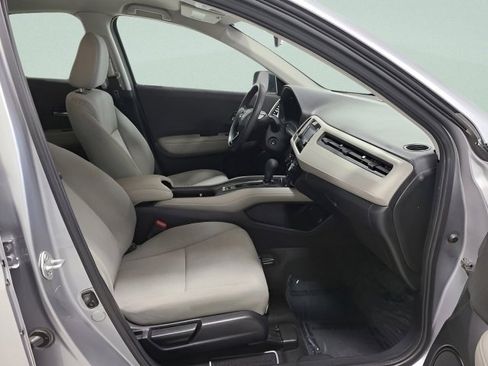 Certified 2021 Honda HR-V LX image 12