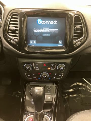 Used 2018 Jeep Compass Limited w/ Navigation Group AWD/4WD image 37