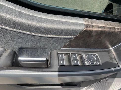 Used 2023 Ford F150 Lariat AWD/4WD image 11