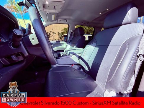 Used 2018 Chevrolet Silverado 1500 Custom w/ Custom Value Package image 9