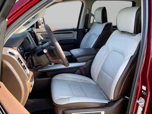 Used 2025 RAM 1500 Laramie w/ Laramie Southwest Edition AWD/4WD image 8