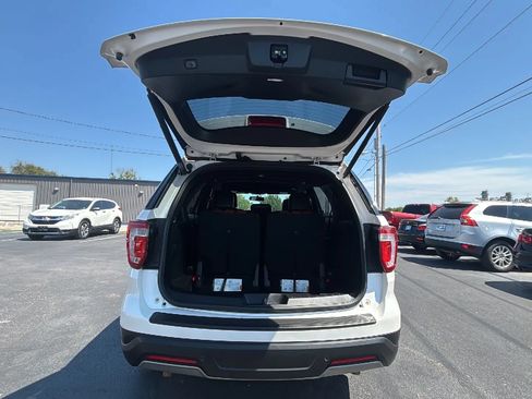 Used 2019 Ford Explorer XLT w/ Equipment Group 202A FWD image 26