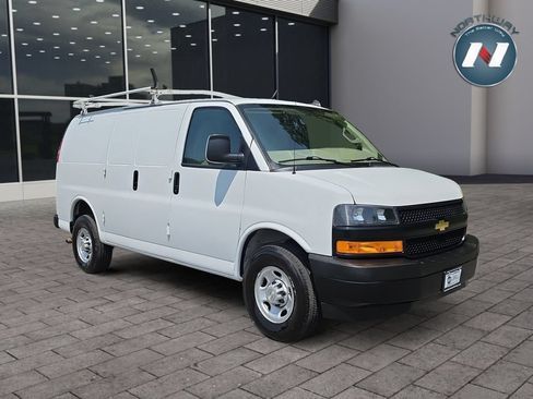 Used 2021 Chevrolet Express 2500 RWD image 7