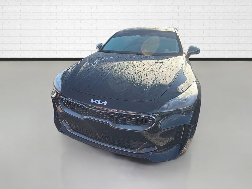 Used 2022 Kia Stinger GT-Line w/ Sun & Sound Package AWD/4WD image 2