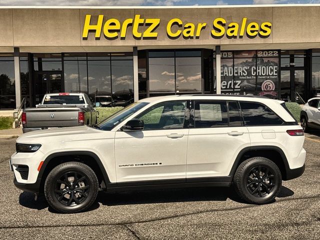 Used 2024 Jeep Grand Cherokee Altitude AWD/4WD image 1