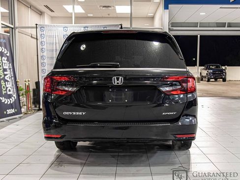 Used 2023 Honda Odyssey Sport image 13