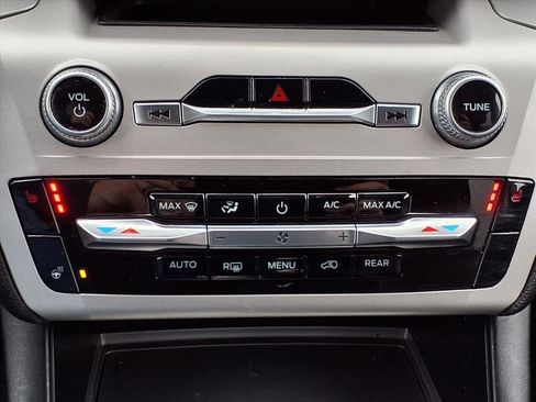 Certified 2022 Ford Explorer XLT w/ Equipment Group 202A image 17