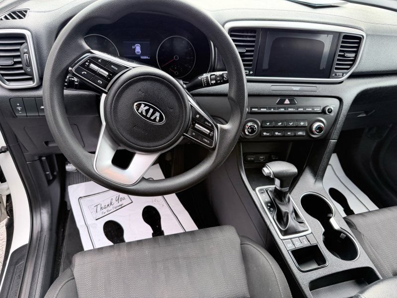 Used 2020 Kia Sportage LX AWD/4WD image 9