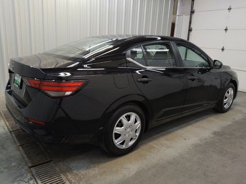 Used 2025 Nissan Sentra S FWD image 10