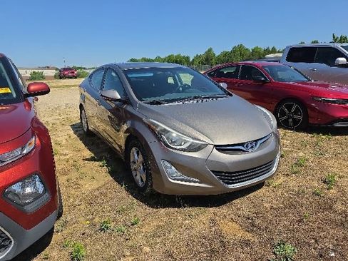 Used 2016 Hyundai Elantra Value Edition FWD image 3