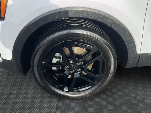 Used 2025 Kia Telluride SX Prestige X-Line image 9