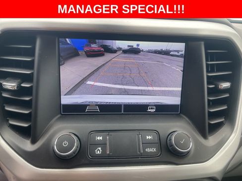 Used 2023 GMC Acadia SLE w/ Driver Convenience Package FWD image 30