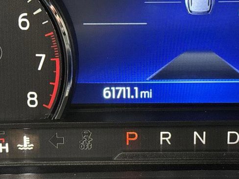 Used 2023 Ford Explorer XLT image 6