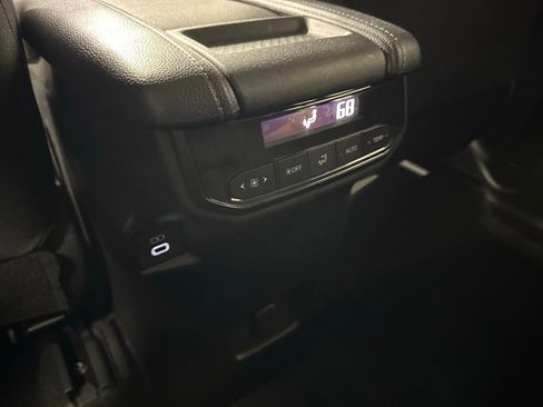 Used 2025 Toyota Grand Highlander AWD image 50